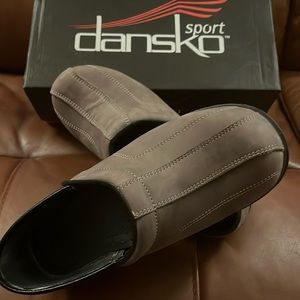 Dansko Bromley Size 37